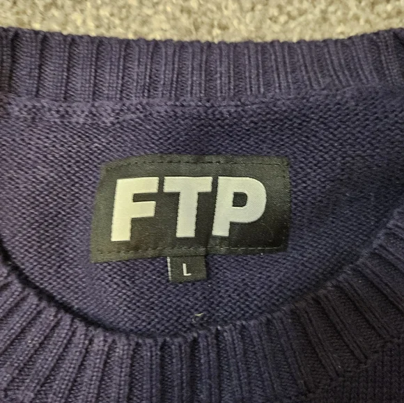 FTP FuckThePopulation Bear Knit Sweater Navy Large Brand New - Picture 3 of 7